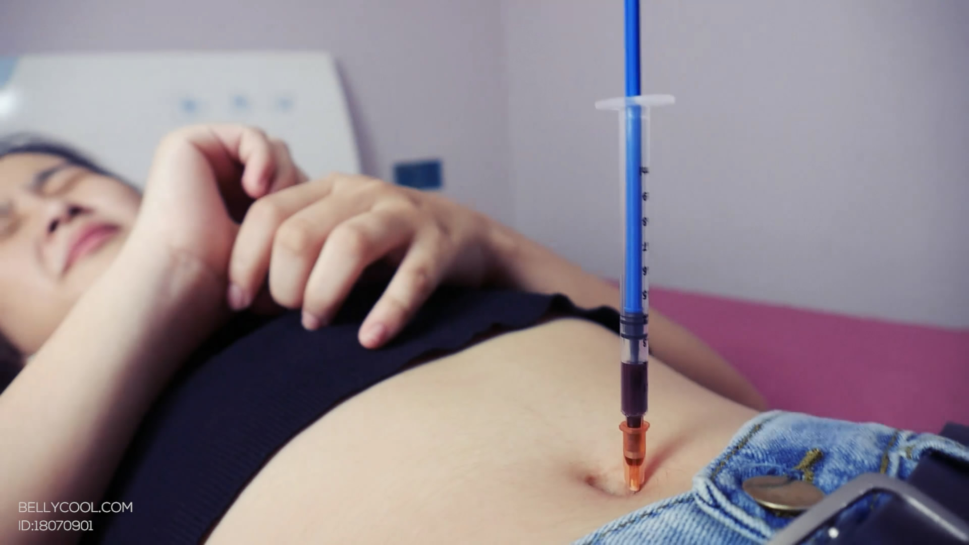 Navel needle-moon 3 - bellycool